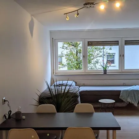 Helle Offene Innenstadtwohnung Mit Balkon