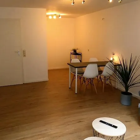 Helle Offene Innenstadtwohnung Mit Balkon Apartment