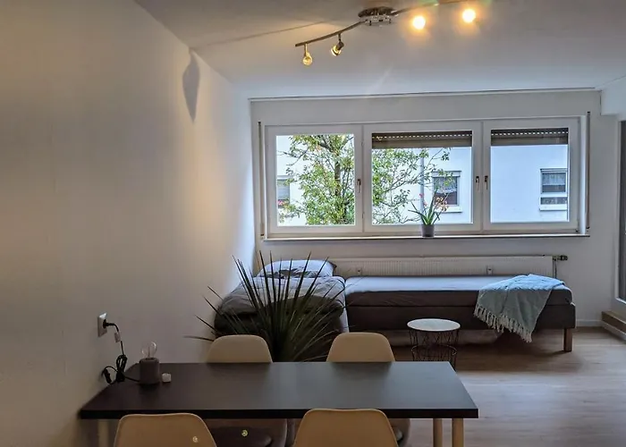 Helle Offene Innenstadtwohnung Mit Balkon