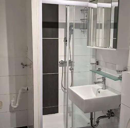 Helle Offene Innenstadtwohnung Mit Balkon شقة *